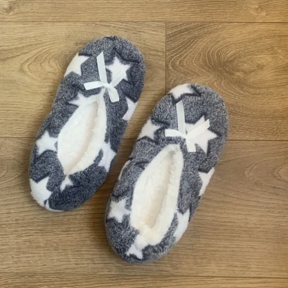Star Print Cozy Fuzzy Slippers - Image 2