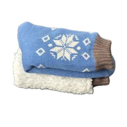 Winter Snowflake Cozy Fuzzy Socks - Image 2