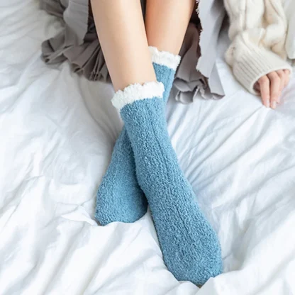 Thermal Bliss Cozy Fuzzy Socks - Image 4